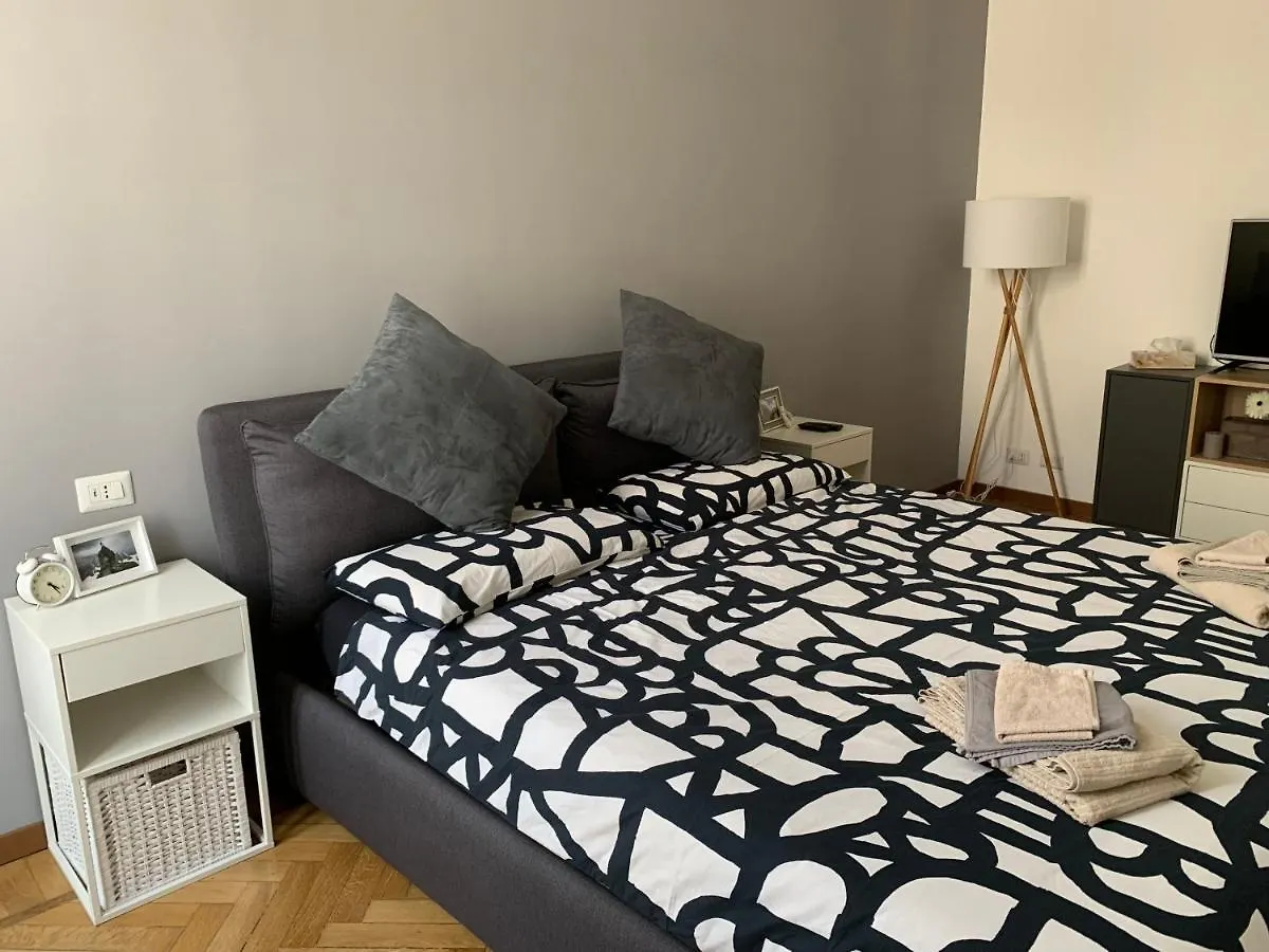 Zuretti - Central Station Milan Apartment