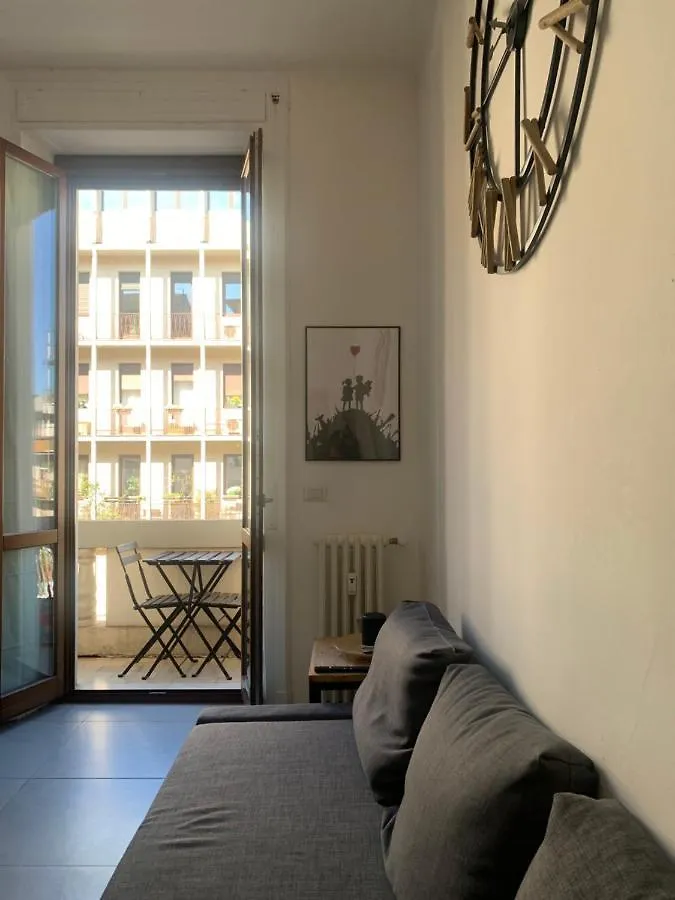 Daire Zuretti - Central Station Milano